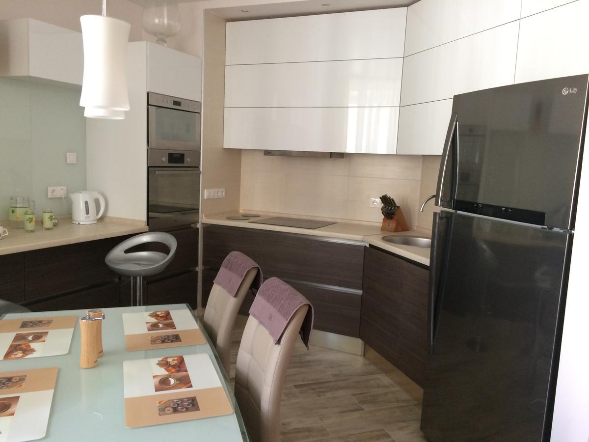 Apartments "Pleasure" Kiev Buitenkant foto
