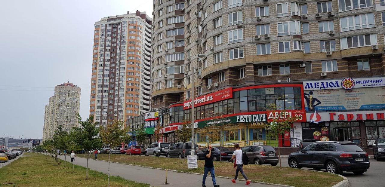 Apartments "Pleasure" Kiev Buitenkant foto